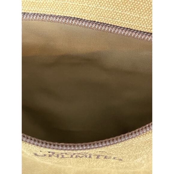 Duck Unlimited Men's Canvas Hanging Toiletry Bag Camel and Brown - Picture 3 of 12